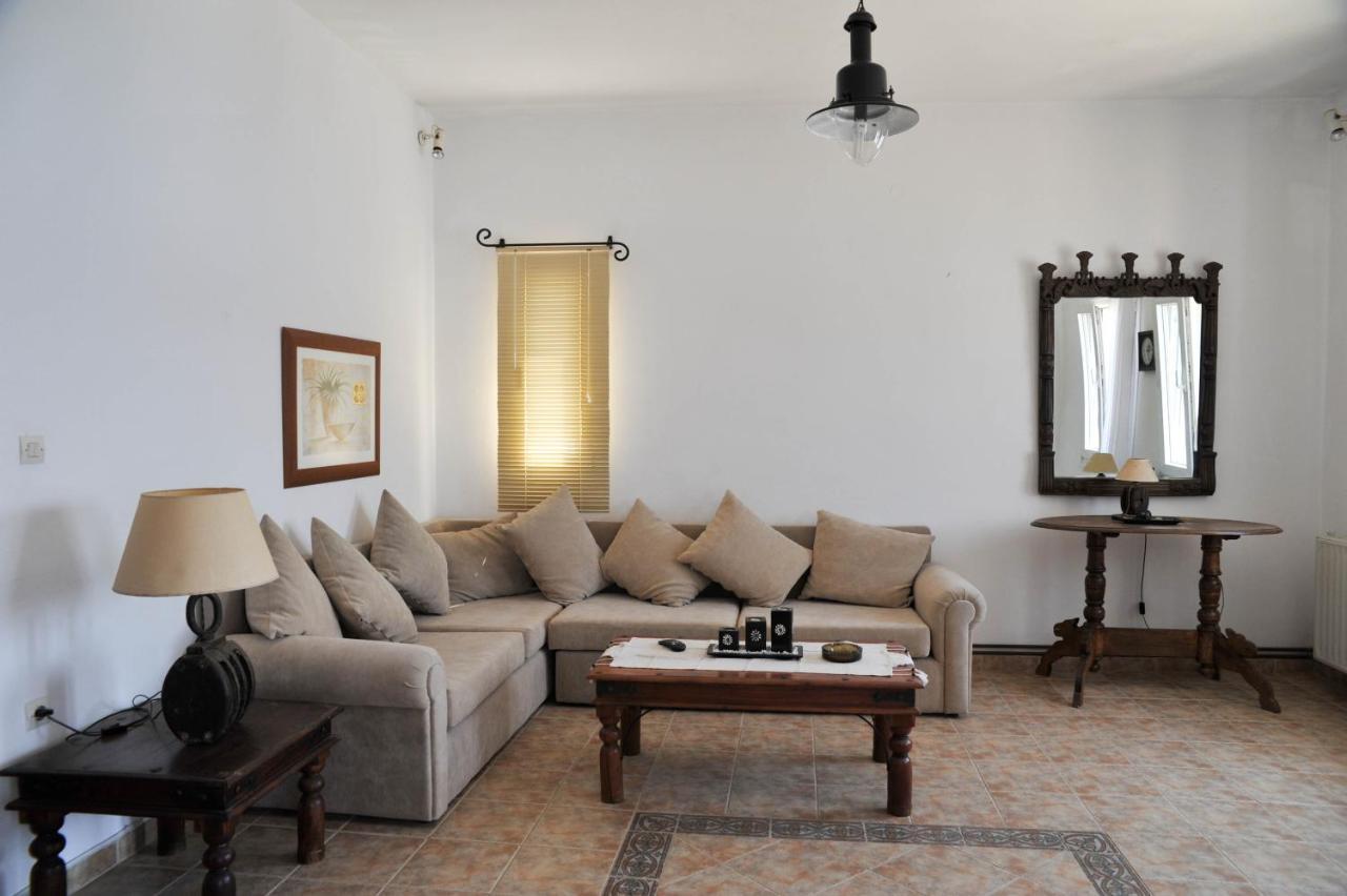 Atlazia Suites Алинда Екстериор снимка