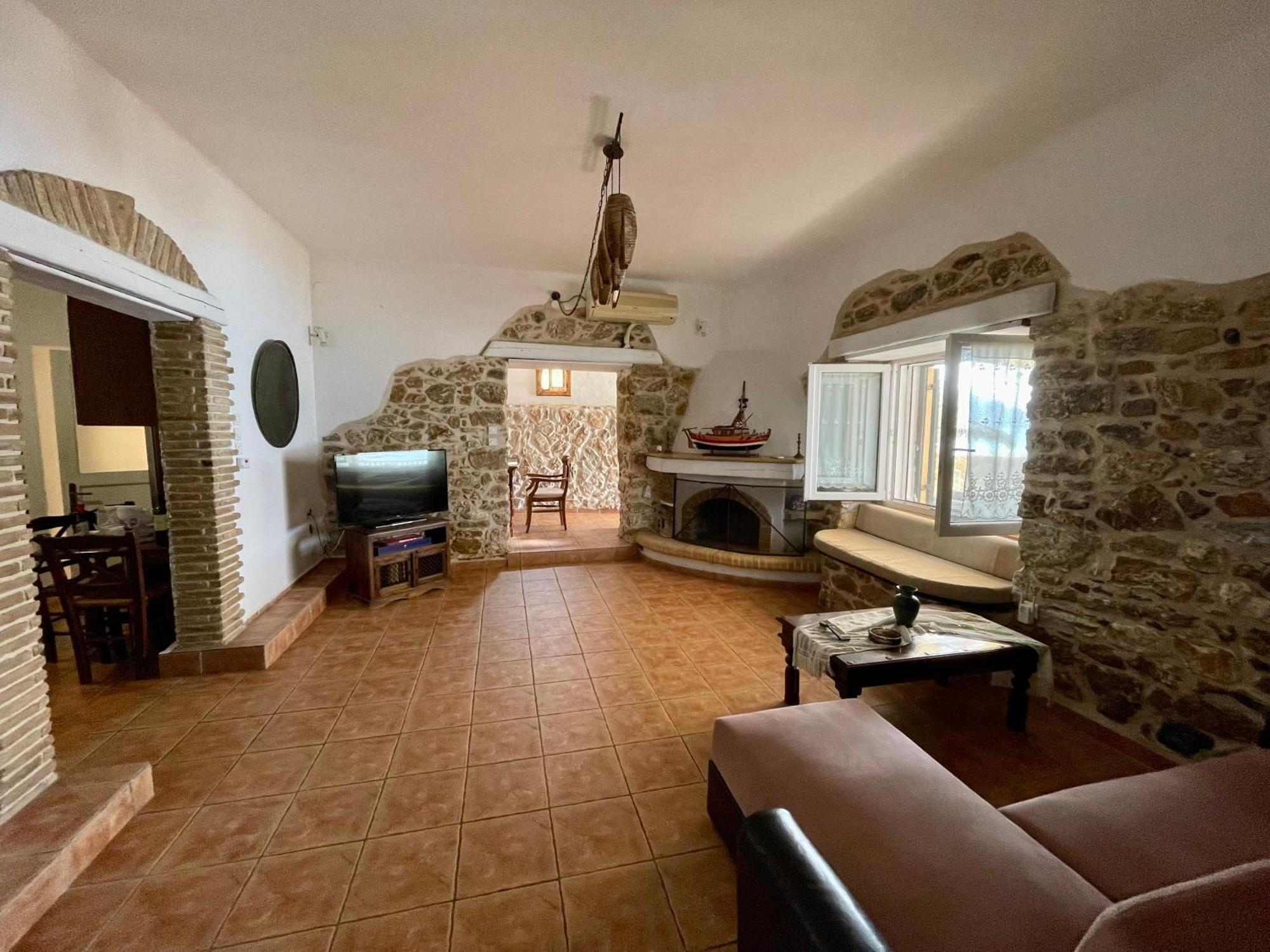 Atlazia Suites Алинда Екстериор снимка