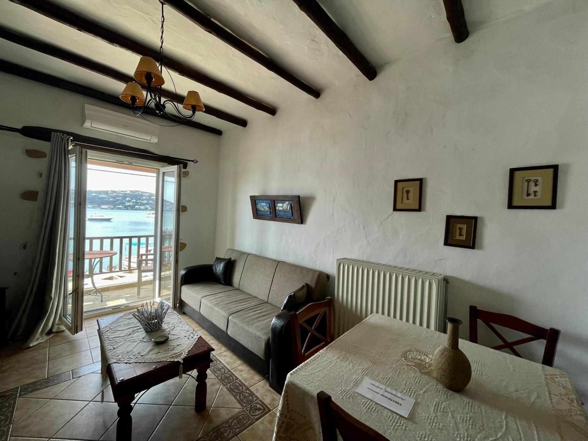 Atlazia Suites Алинда Екстериор снимка