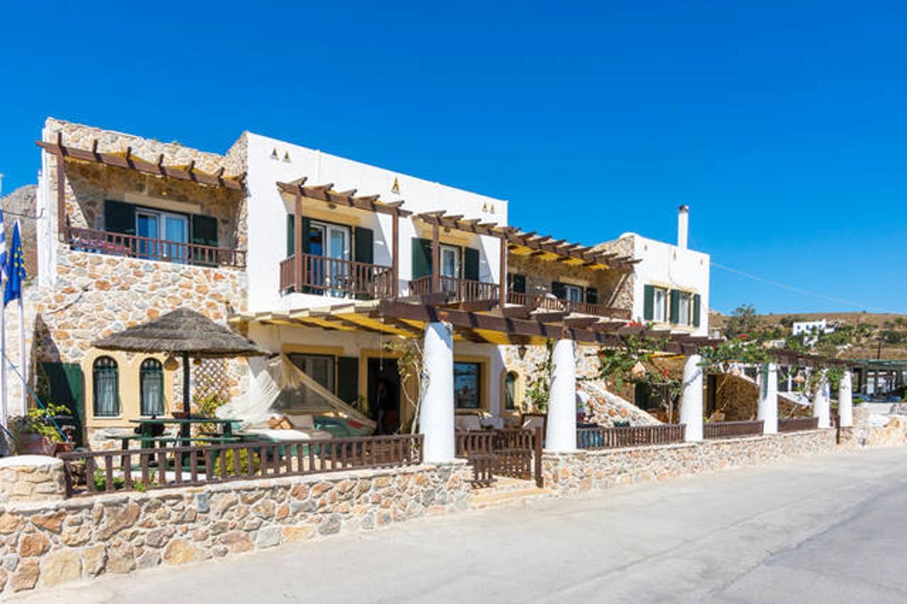 Atlazia Suites Алинда Екстериор снимка